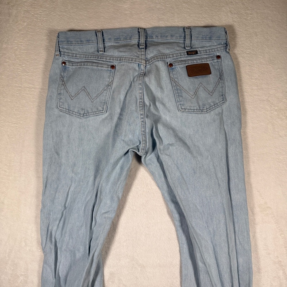 Wrangler Men Jeans Light Wash Straight Leg Denim Pants Size 36x30 Blue - Picture 5 of 13